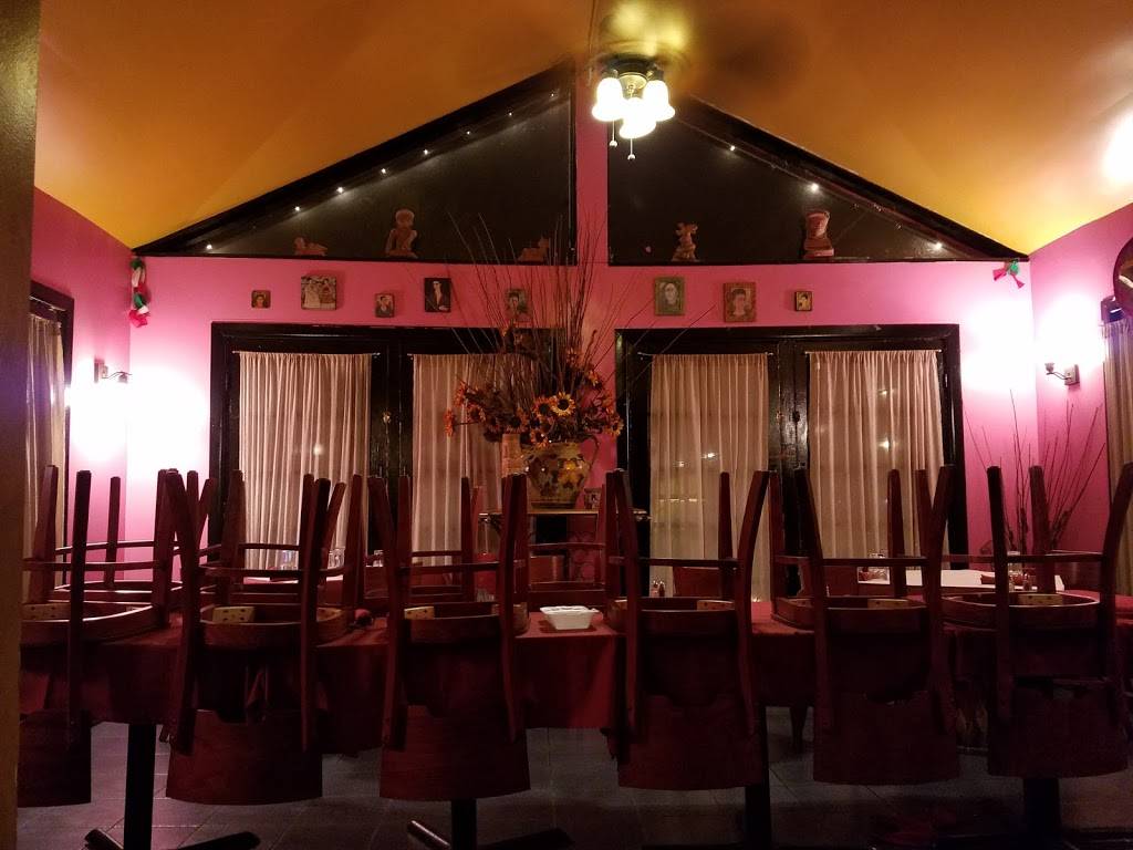 Que Rico Mexican Restaurant | restaurant | 2814 N Southport Ave, Chicago, IL 60657, USA | 7739757436 OR +1 773-975-7436