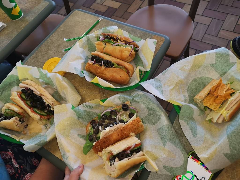 Le Coin de la Patate | meal takeaway | 1974 Rue de la Faune, Québec, QC G3E 1L5, Canada | 4189156844 OR +1 418-915-6844