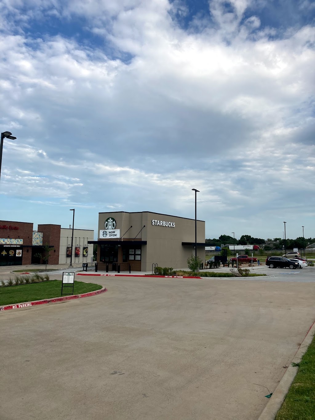 Starbucks | cafe | 4080 W Airport Fwy, Irving, TX 75061, USA | 4699230387 OR +1 469-923-0387