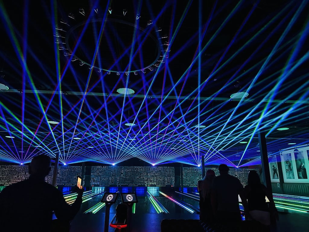 Lodi Bowling Lounge & Bar | restaurant | 302 N Sacramento St, Lodi, CA 95240, USA | 2099041110 OR +1 209-904-1110