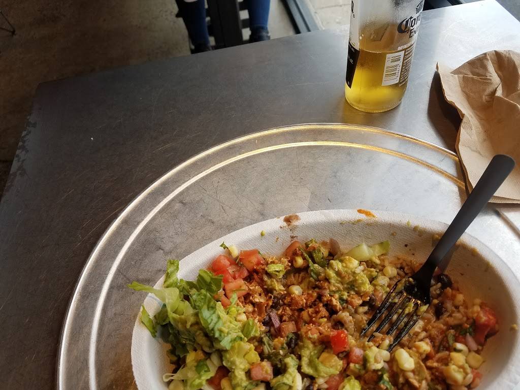 Chipotle Mexican Grill | restaurant | 331 Rockaway Turnpike, Lawrence, NY 11559, USA | 5162393952 OR +1 516-239-3952