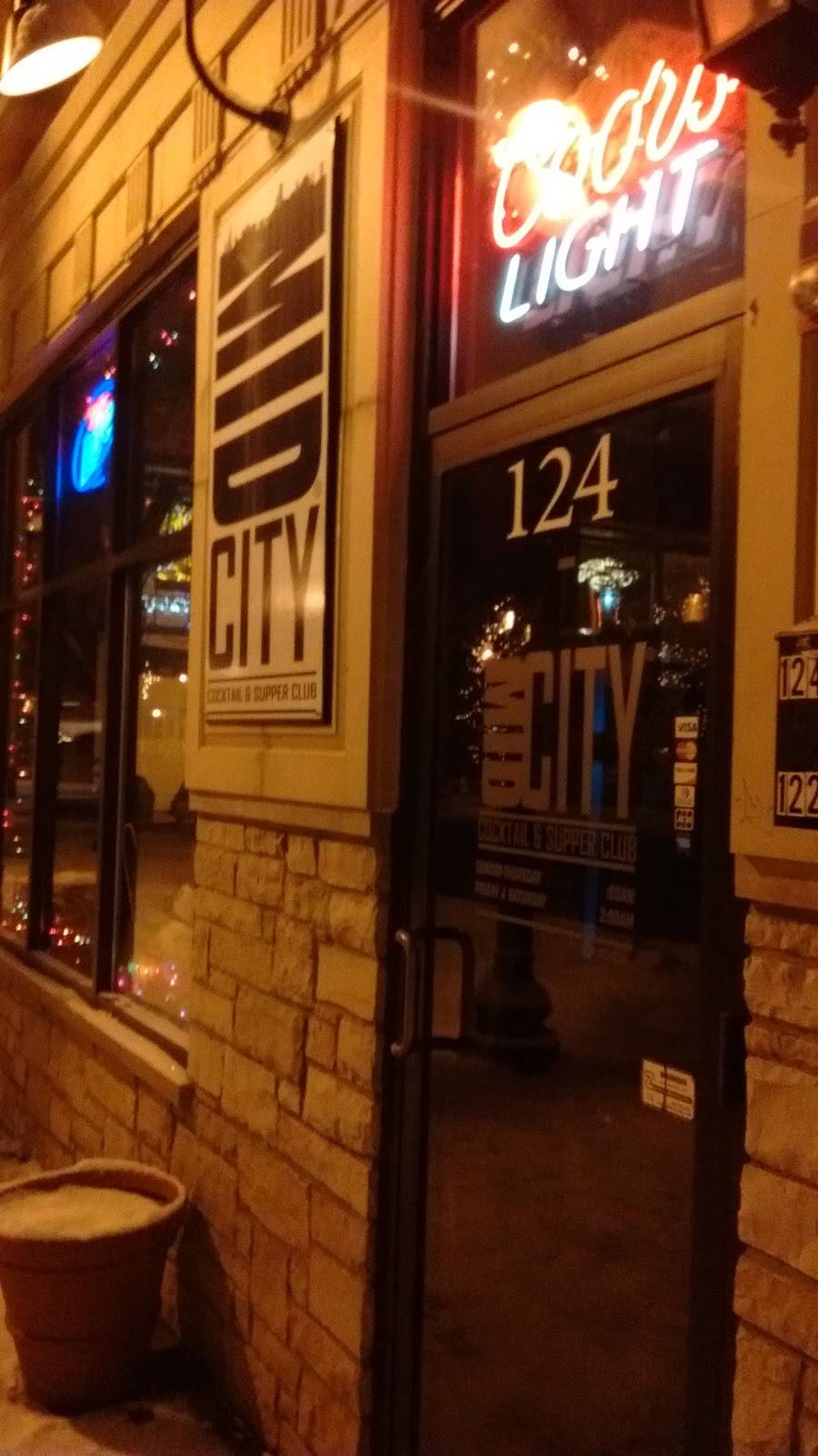 Midcity Cocktail & Supper Club | restaurant | 124 Main St, West Chicago, IL 60185, USA | 6304730245 OR +1 630-473-0245