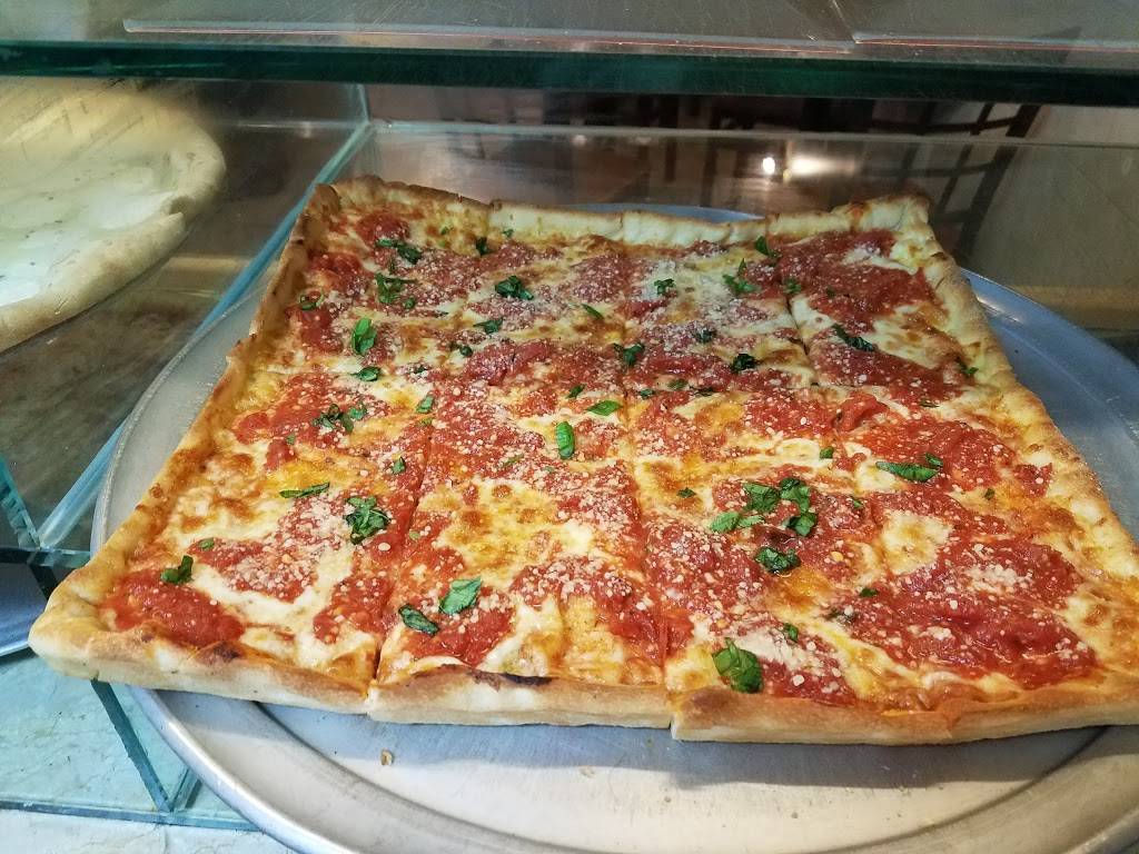 Vincenzos & The Chefs Hat | restaurant | 1528 Newbridge Rd, North Bellmore, NY 11710, USA | 5167855147 OR +1 516-785-5147