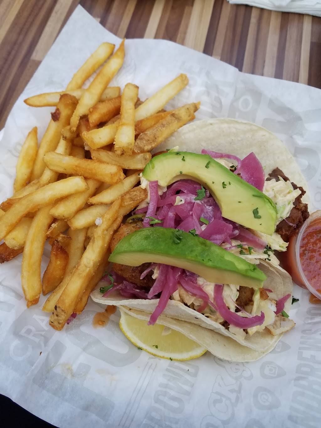 Rock & Brews | restaurant | Terminal 5, 500 World Way, Los Angeles, CA 90045, USA | 4247021619 OR +1 424-702-1619