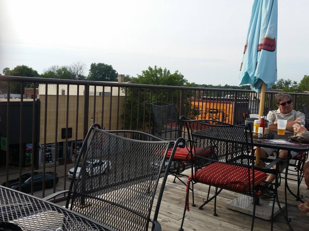 Champs Sports Bar and Grill | restaurant | 220 S Knowles Ave, New Richmond, WI 54017, USA | 7152463345 OR +1 715-246-3345