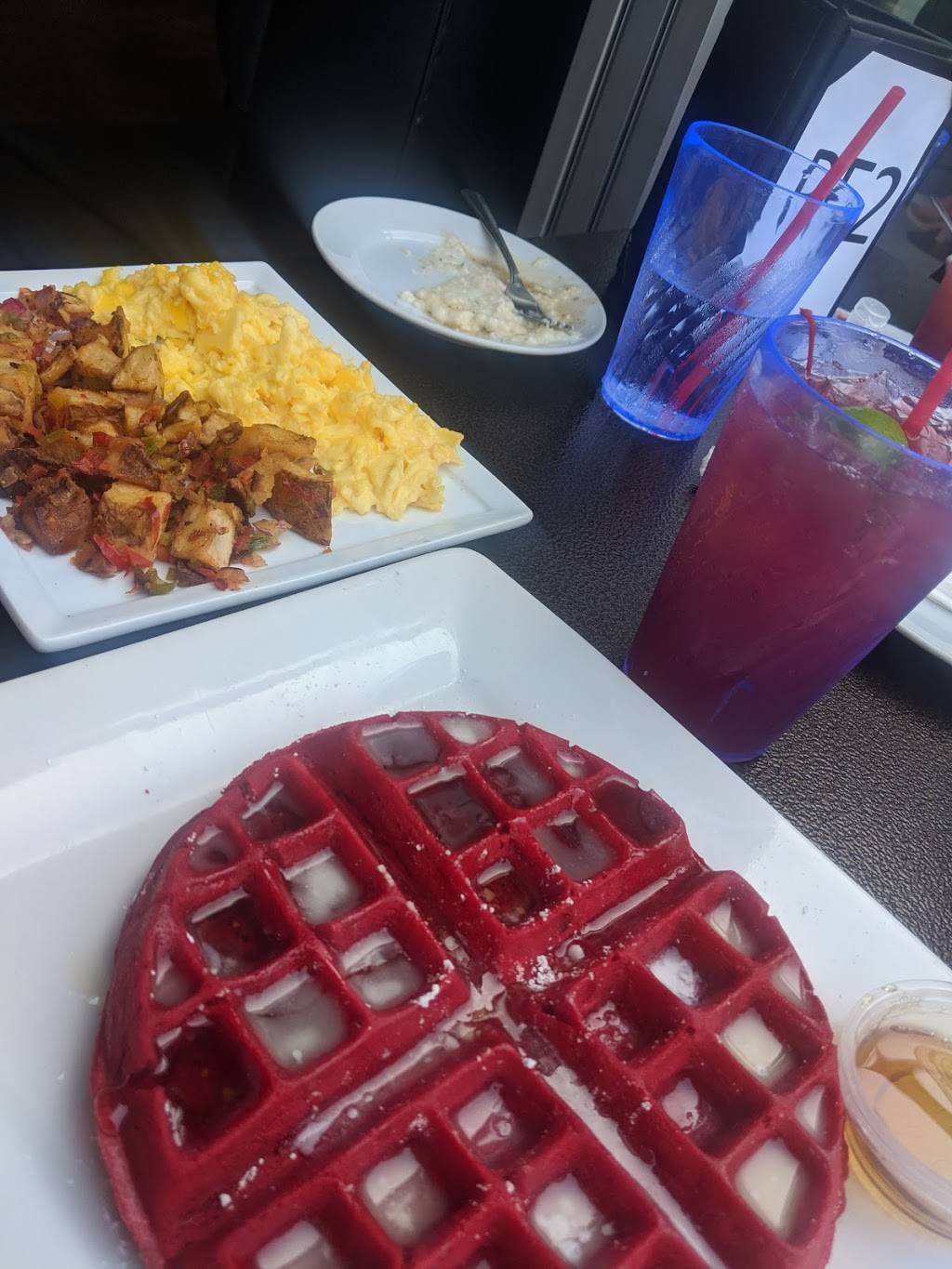 The District by GS | restaurant | 3888 Crenshaw Blvd, Los Angeles, CA 90008, USA | 3233065444 OR +1 323-306-5444