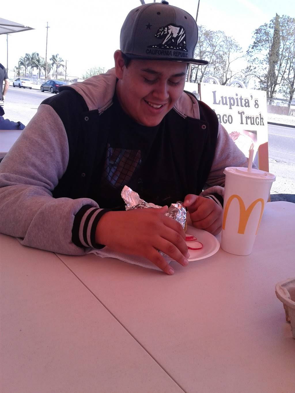 Lupitas Taco Truck | restaurant | 435 W Hatch Rd, Modesto, CA 95351, USA | 2094502890 OR +1 209-450-2890