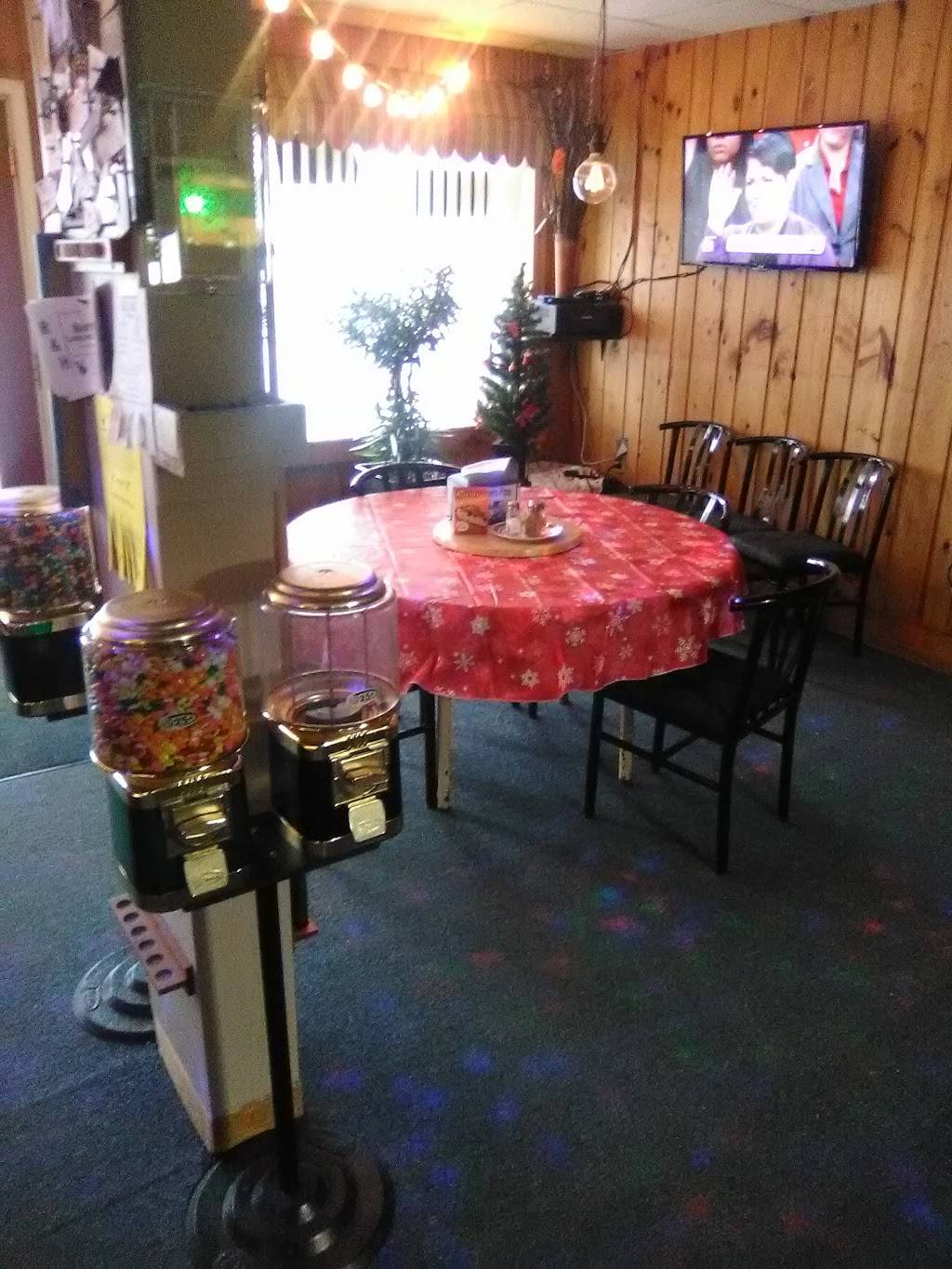 No Limits Pizza & Pool | restaurant | 111 E Main St, Rose City, MI 48654, USA | 9896858500 OR +1 989-685-8500