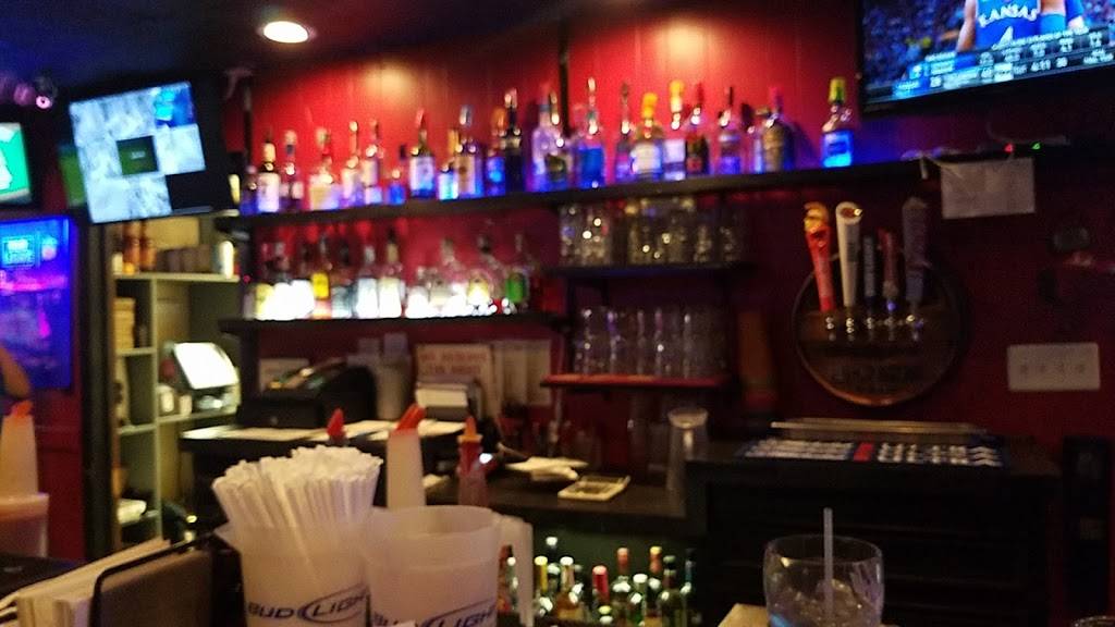 Dustis Place | restaurant | 7006 W MacArthur Rd, Wichita, KS 67215, USA | 3165248200 OR +1 316-524-8200