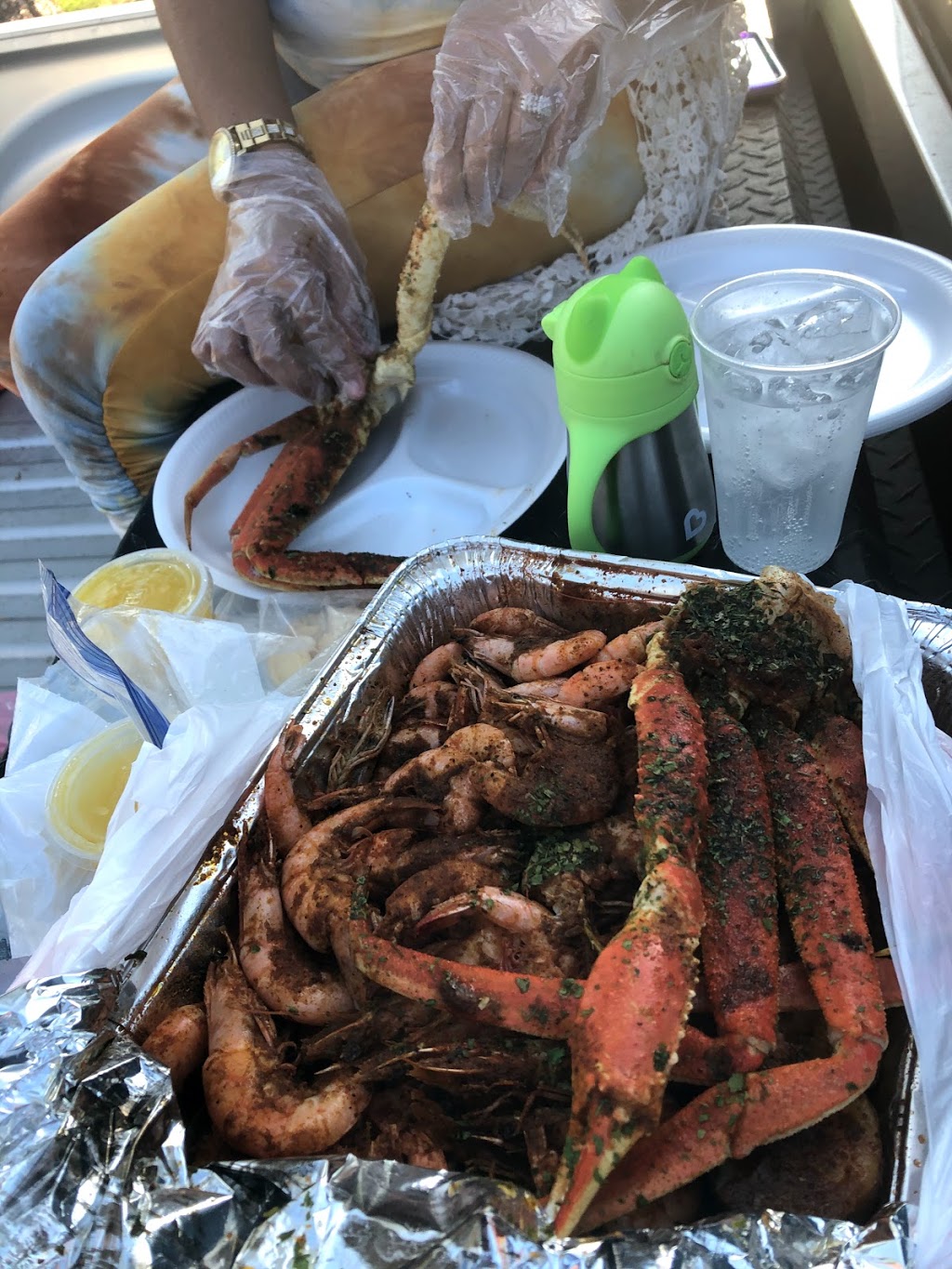 The Seafood House | restaurant | 751 Azalea Rd, Mobile, AL 36693, USA | 2513017964 OR +1 251-301-7964