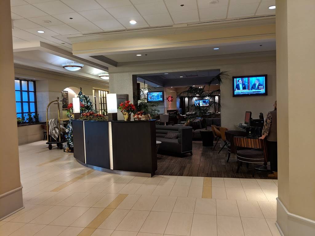 Parkway Grill | restaurant | 2 Parkway N, Deerfield, IL 60015, USA | 8474059666 OR +1 847-405-9666