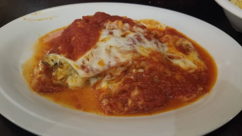 Italianos Restaurant | restaurant | 8146 FM 1960, Atascocita, TX 77346, USA | 2818527662 OR +1 281-852-7662