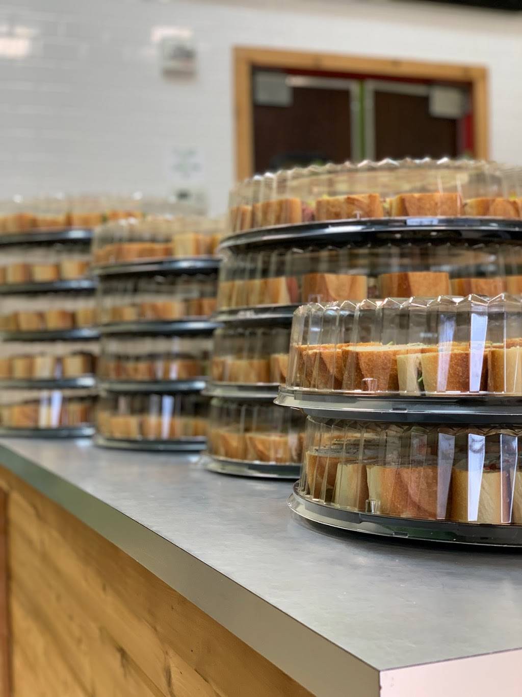 Roast Sandwich House | restaurant | 827 Walt Whitman Rd, Melville, NY 11747, USA | 6316294869 OR +1 631-629-4869