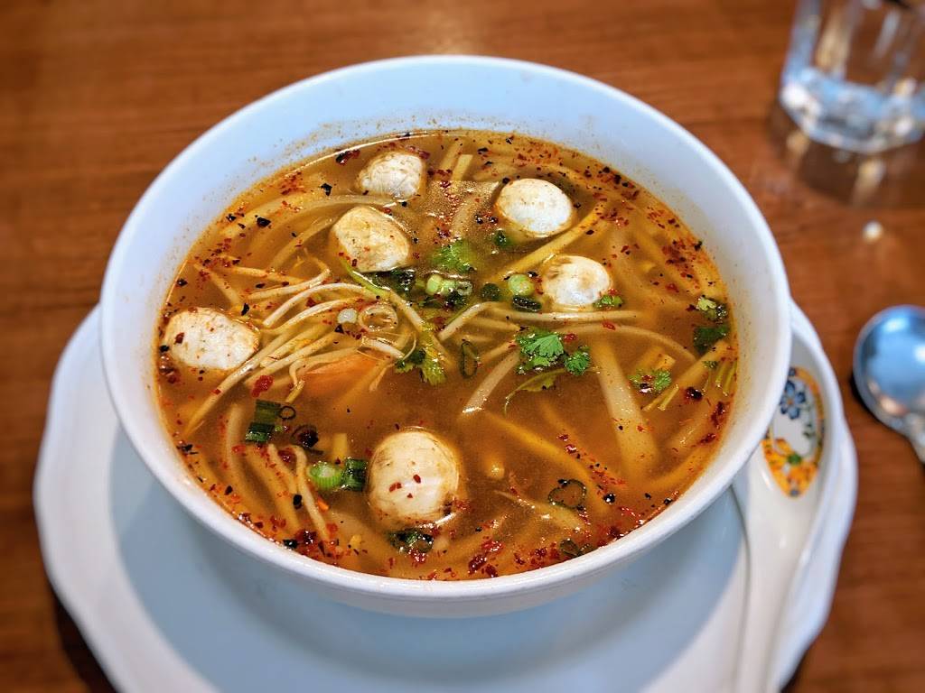 Thai Chef Restaurant | restaurant | 1971 E Beltline Ave NE # 119, Grand Rapids, MI 49525, USA | 6165700032 OR +1 616-570-0032