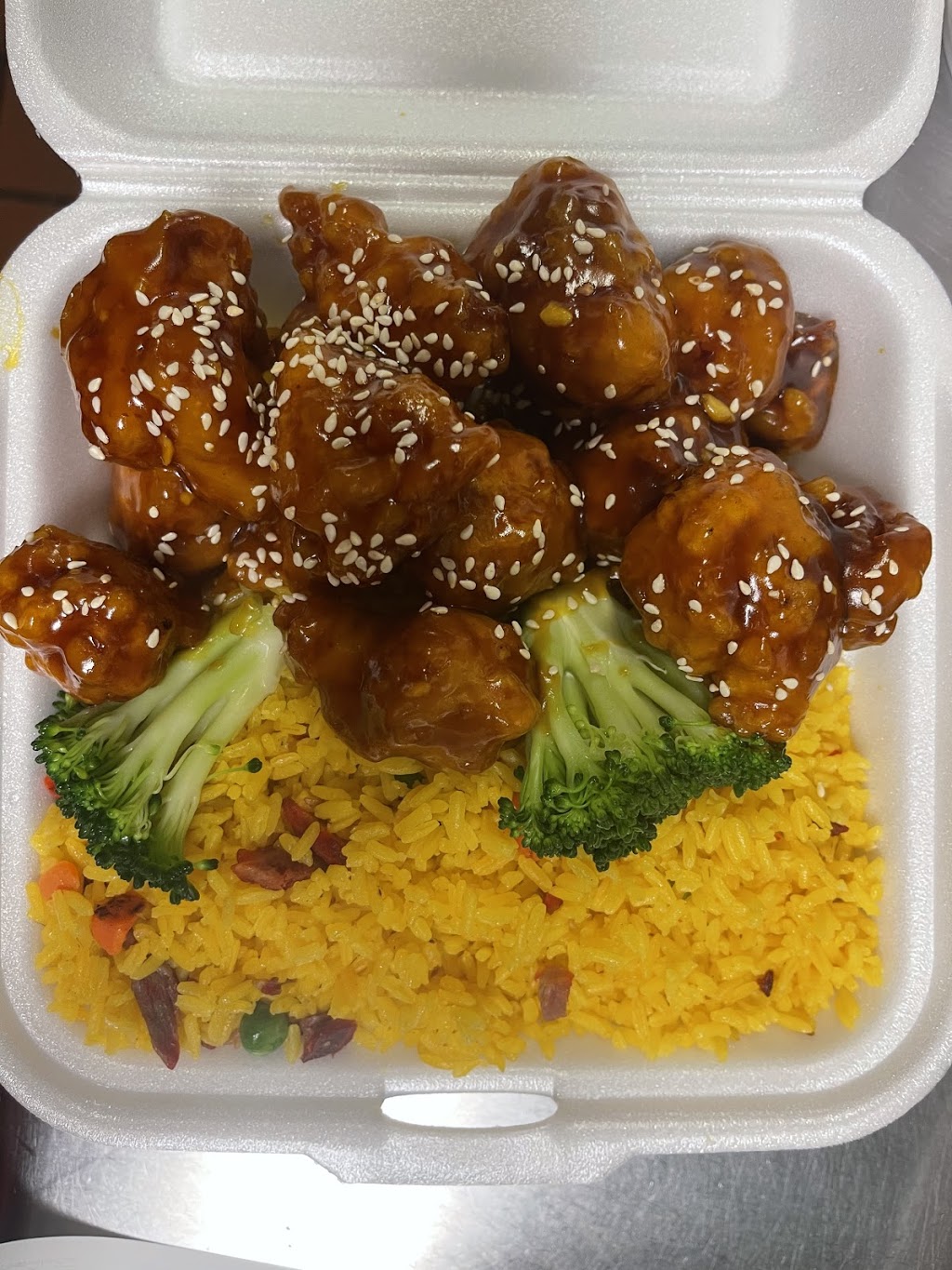 Golden Wok | restaurant | 3545 1st St, Bradenton, FL 34208, USA | 9417418718 OR +1 941-741-8718