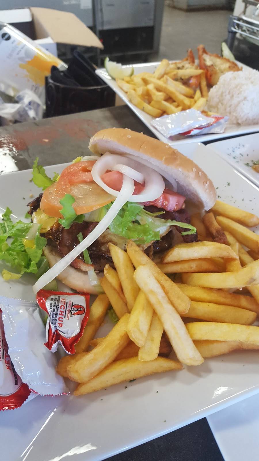 La Playa Grill | restaurant | 9698 SW 328th St, Homestead, FL 33033, USA | 3052576918 OR +1 305-257-6918