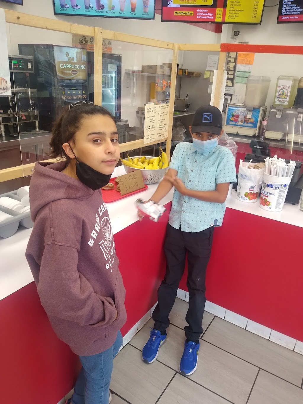 Donut Shop | restaurant | Holtville, CA 92250, USA | 7607563190 OR +1 760-756-3190