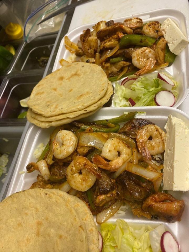 Pupuseria Emily | restaurant | 6639 Castor Ave, Philadelphia, PA 19149, USA | 3472591785 OR +1 347-259-1785