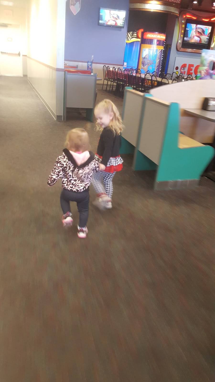 Chuck E. Cheeses | restaurant | 12790 Amargosa Rd, Victorville, CA 92392, USA | 7608439630 OR +1 760-843-9630