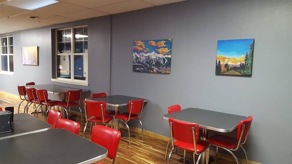 The Hangar Bar And Grille | restaurant | 1900 Airport Rd, Breckenridge, CO 80424, USA | 9704531475 OR +1 970-453-1475