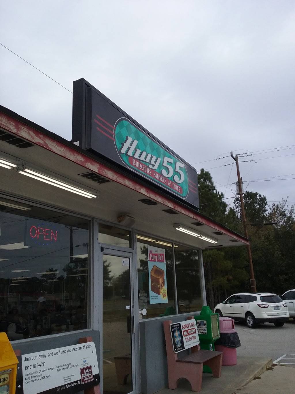 Hwy 55 Burgers Shakes & Fries | restaurant | 380 Laurinburg Rd, Raeford, NC 28376, USA | 9108751133 OR +1 910-875-1133