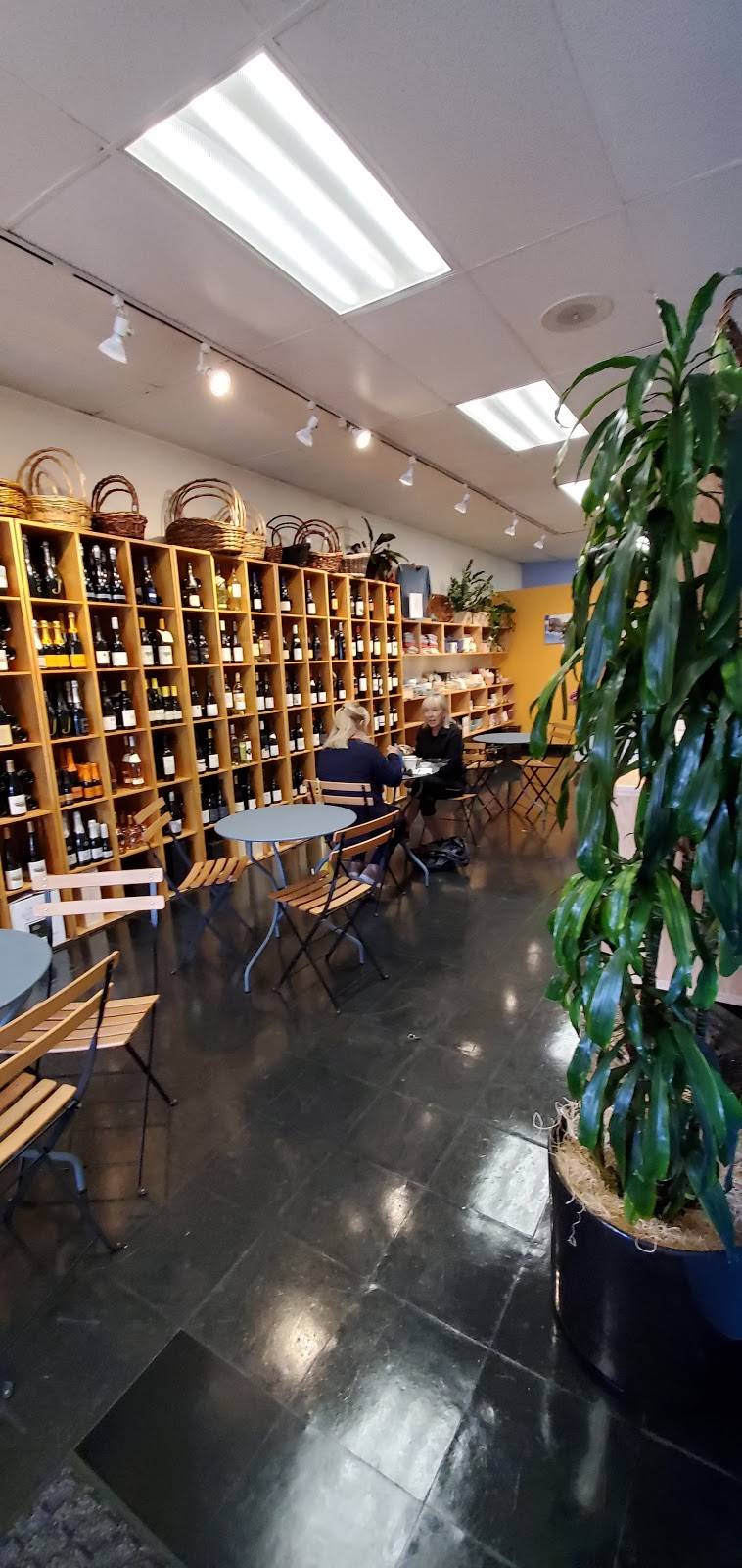 Pierre Lafond Market & Deli | restaurant | 516 San Ysidro Rd # 1, Montecito, CA 93108, USA | 8055651503 OR +1 805-565-1503