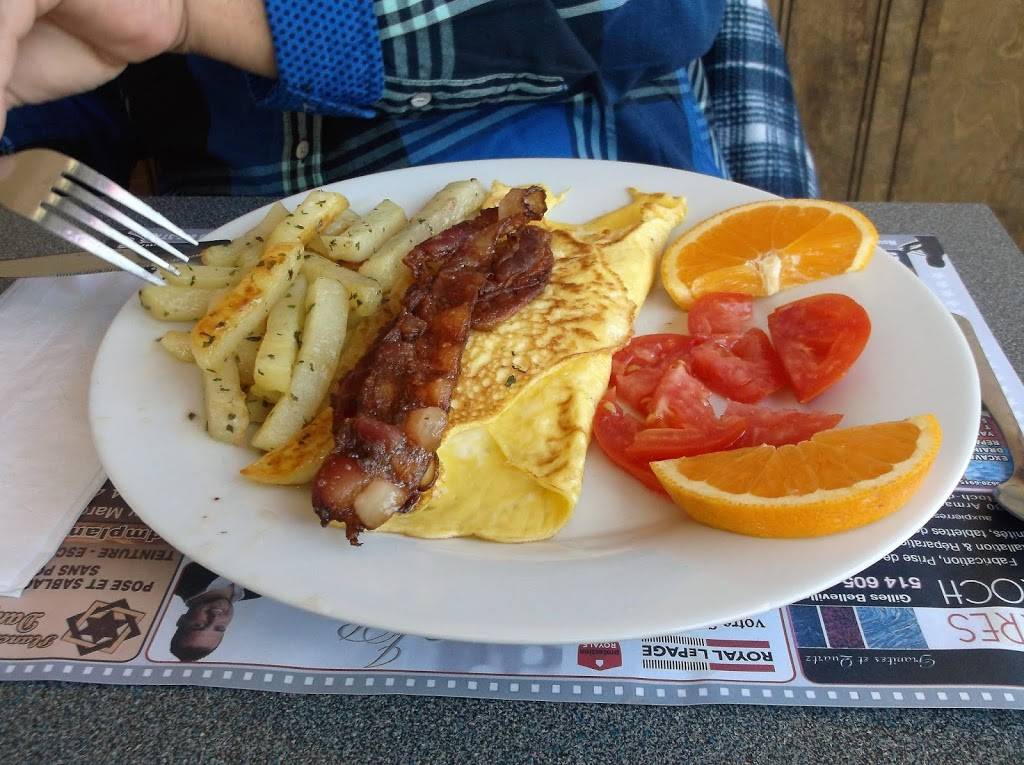 Pizza Celine Charlemagne | restaurant | 115 Rue Chopin, Charlemagne, QC J5Z 4P8, Canada | 4505820008 OR +1 450-582-0008