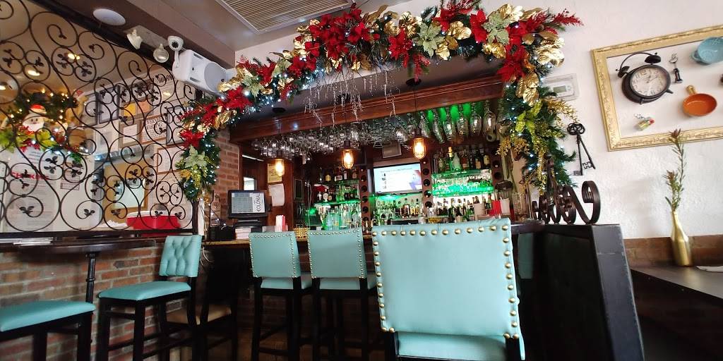 Cafe Colonial | restaurant | 2072 White Plains Rd, Bronx, NY 10462, USA | 7188241933 OR +1 718-824-1933