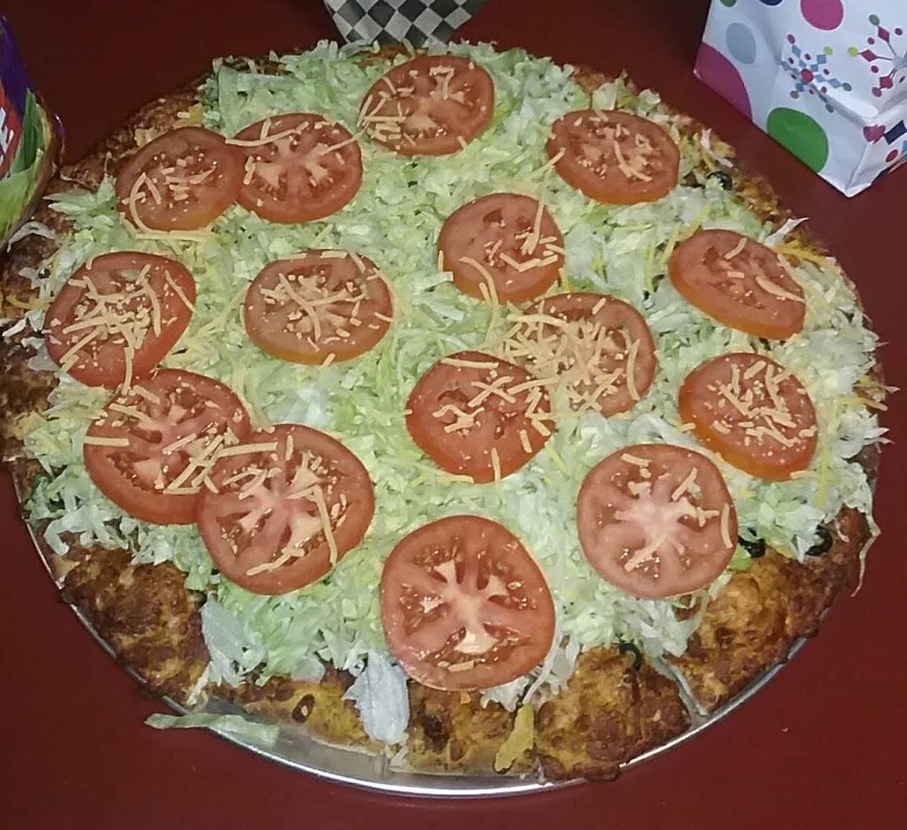 Putters Family Entertainment Center | restaurant | 1156 OR-99, Eugene, OR 97402, USA | 5416888901 OR +1 541-688-8901