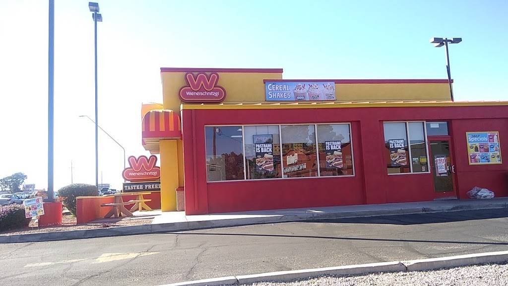Wienerschnitzel | restaurant | 5765 E Broadway Blvd, Tucson, AZ 85711, USA | 5205145213 OR +1 520-514-5213