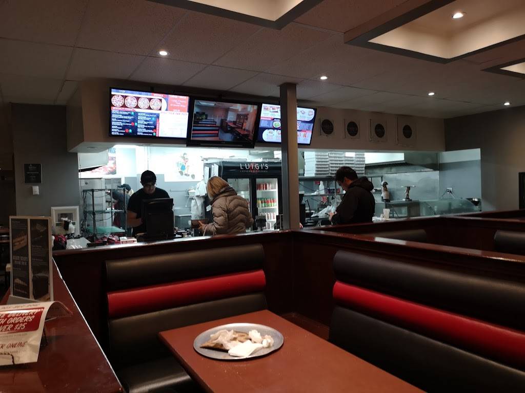 Luigis Lasagna & Pizzeria | restaurant | 17 Commercial St, Milton, ON L9T 2H6, Canada | 9058649442 OR +1 905-864-9442