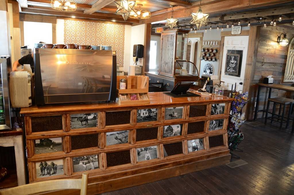 Krans Kafe | cafe | 401 N Bishop Hill St, Bishop Hill, IL 61419, USA | 3099273136 OR +1 309-927-3136