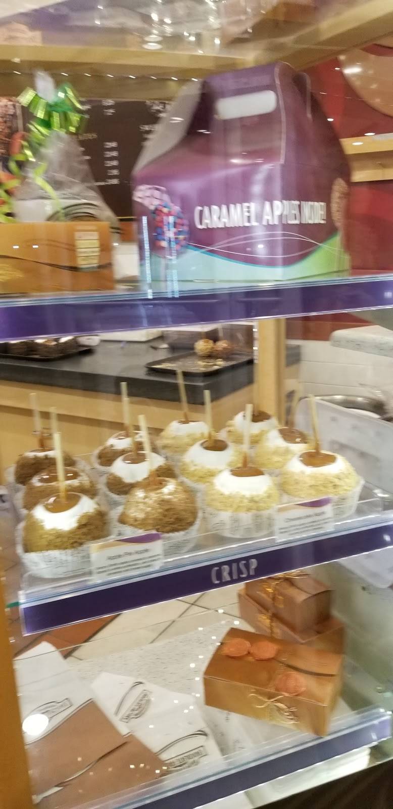 Cold Stone Creamery | bakery | 71 Silhavy Rd Ste 161, Valparaiso, IN 46383, USA | 2194763430 OR +1 219-476-3430