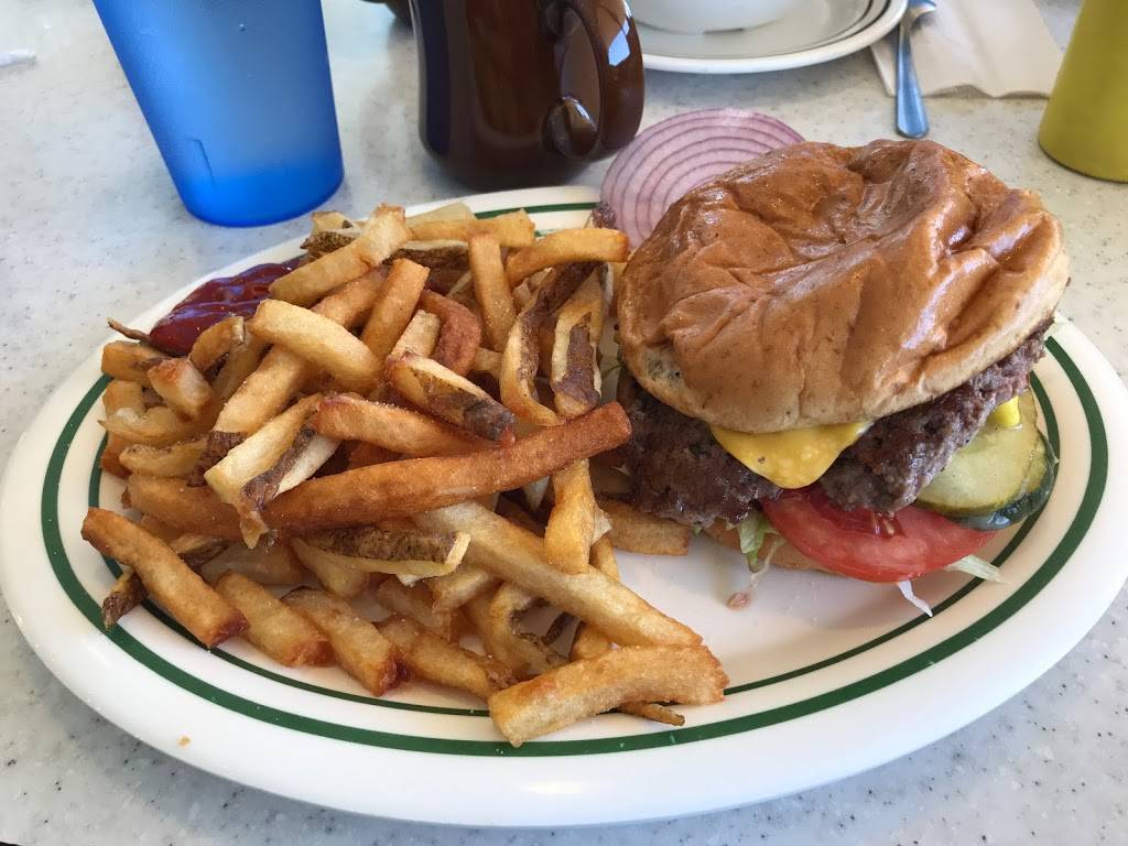 Dans Diner | restaurant | 24920 Hoover Rd, Warren, MI 48089, USA | 5867551811 OR +1 586-755-1811