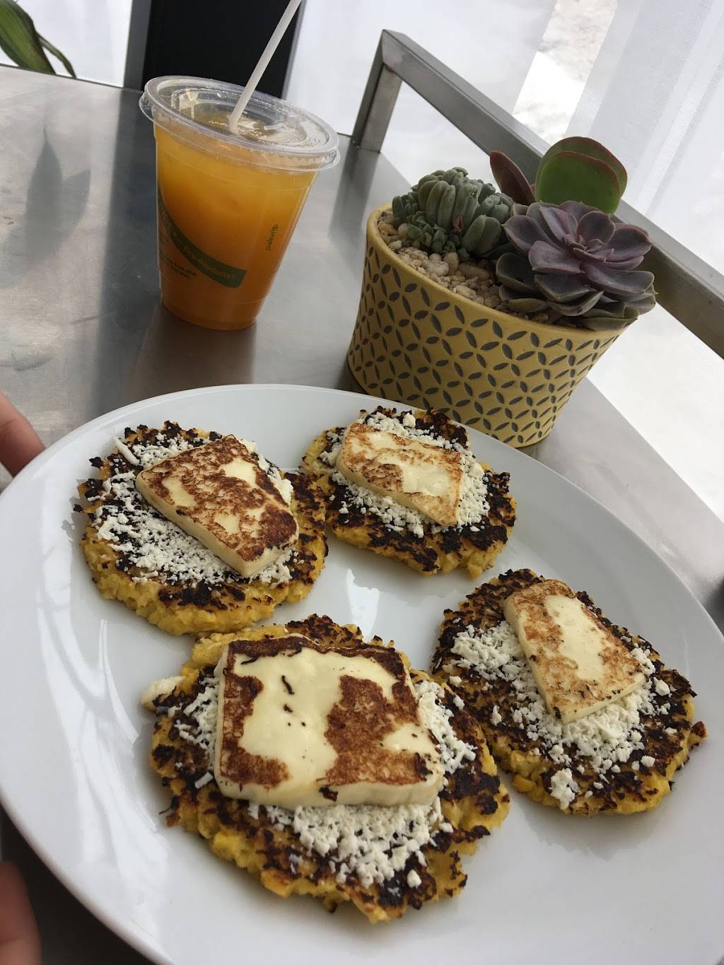 The Arepa Republic | restaurant | 76 Densley Ave, North York, ON M6M 2R3, Canada | 6478896705 OR +1 647-889-6705