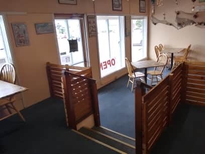 Beachcombers | restaurant | 800 Chetco Ave, Brookings, OR 97415, USA | 5414690739 OR +1 541-469-0739