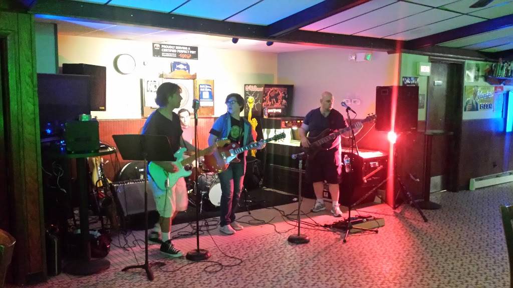 Haggertys Cafe | restaurant | 2373 MacDade Boulevard, Holmes, PA 19043, USA | 6104619534 OR +1 610-461-9534