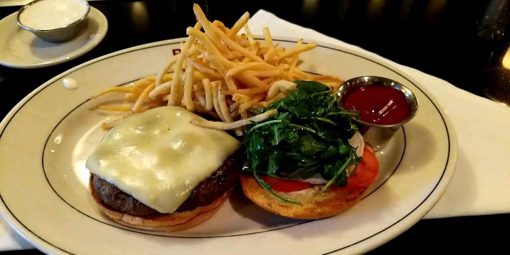 J. Alexanders Redlands Grill | restaurant | 4077 Lake Cook Rd, Northbrook, IL 60062, USA | 8475643093 OR +1 847-564-3093