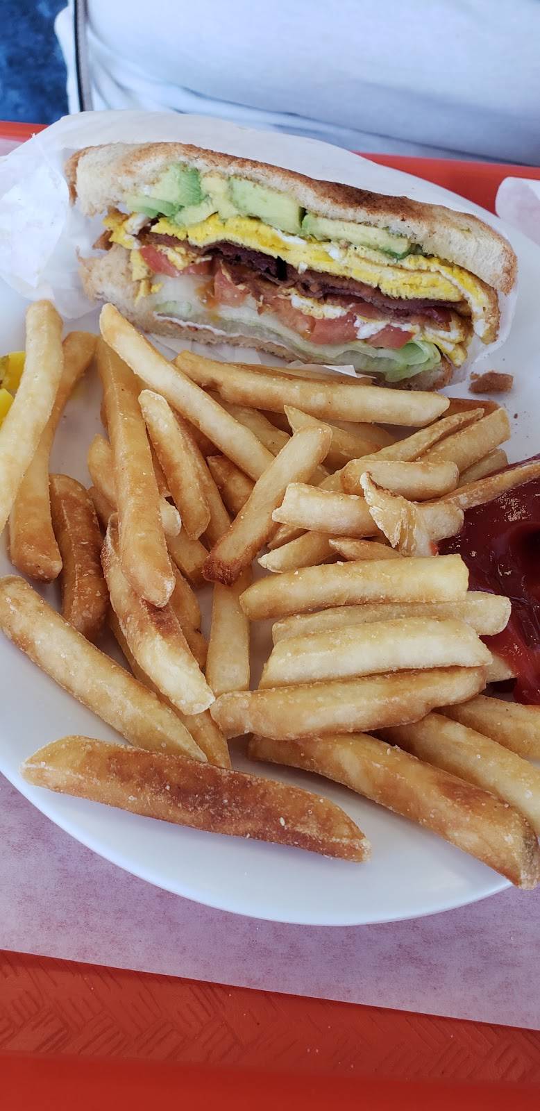 Burger Town USA | restaurant | 7670 Cherry Ave, Fontana, CA 92336, USA | 9098544999 OR +1 909-854-4999