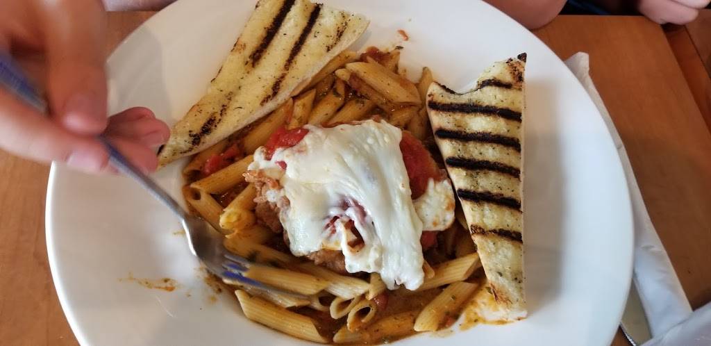 Swiss Chalet | restaurant | 2 County Ct Blvd, Brampton, ON L6W 3W8, Canada | 9054520947 OR +1 905-452-0947