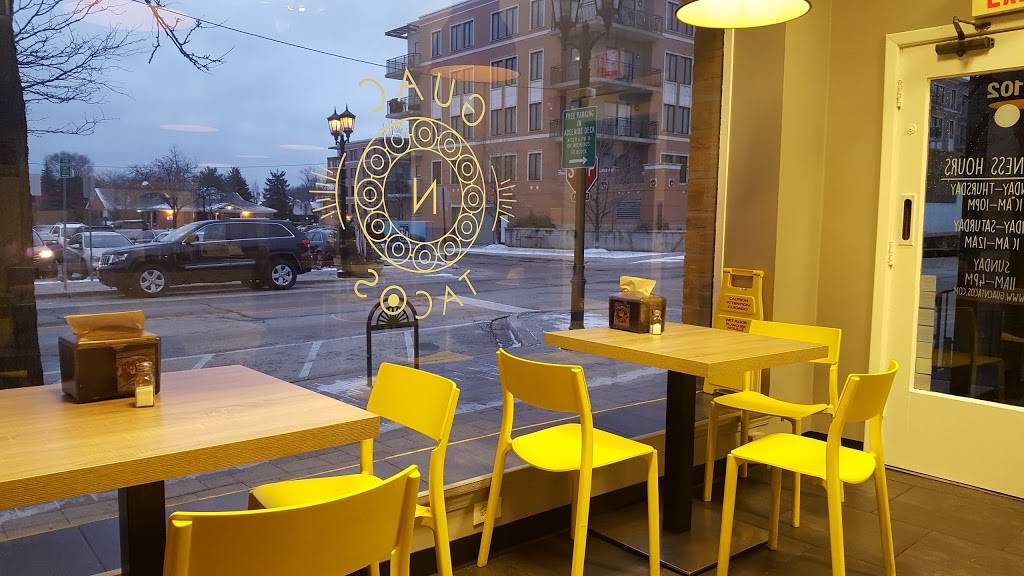 Guac N Tacos | restaurant | 116 S York St, Elmhurst, IL 60126, USA | 3312252498 OR +1 331-225-2498