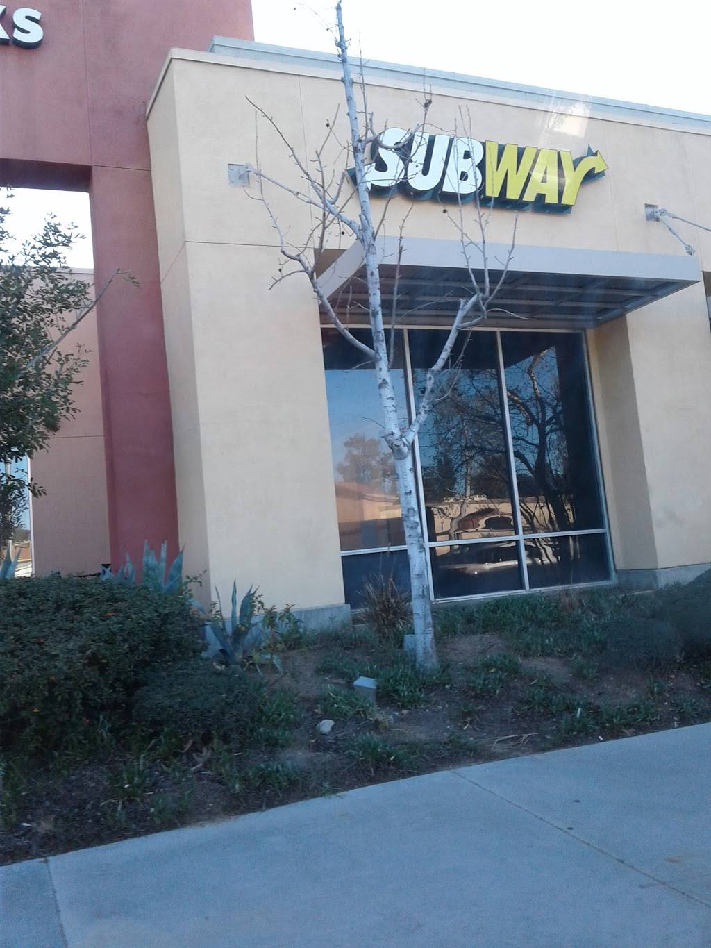 Subway Restaurants | restaurant | Seco Canyon Plaza, 27984 Seco Canyon Rd #302, Santa Clarita, CA 91350, USA | 6612639973 OR +1 661-263-9973