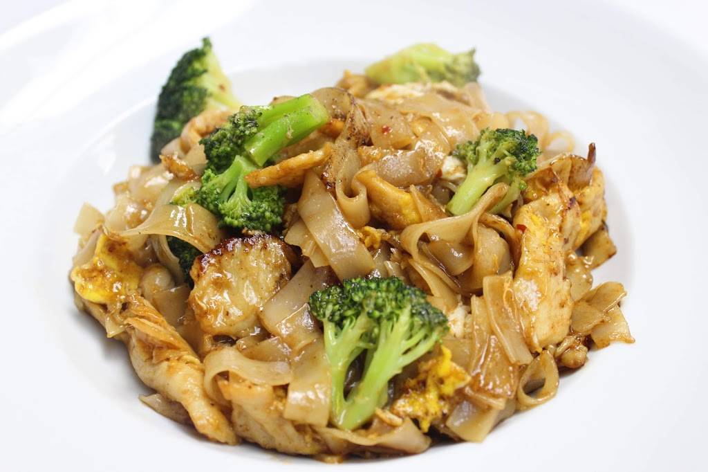 Ti-Ney Bangkok Thai Restaurant | restaurant | 402 N Cedar St, Summerville, SC 29483, USA | 8439708118 OR +1 843-970-8118