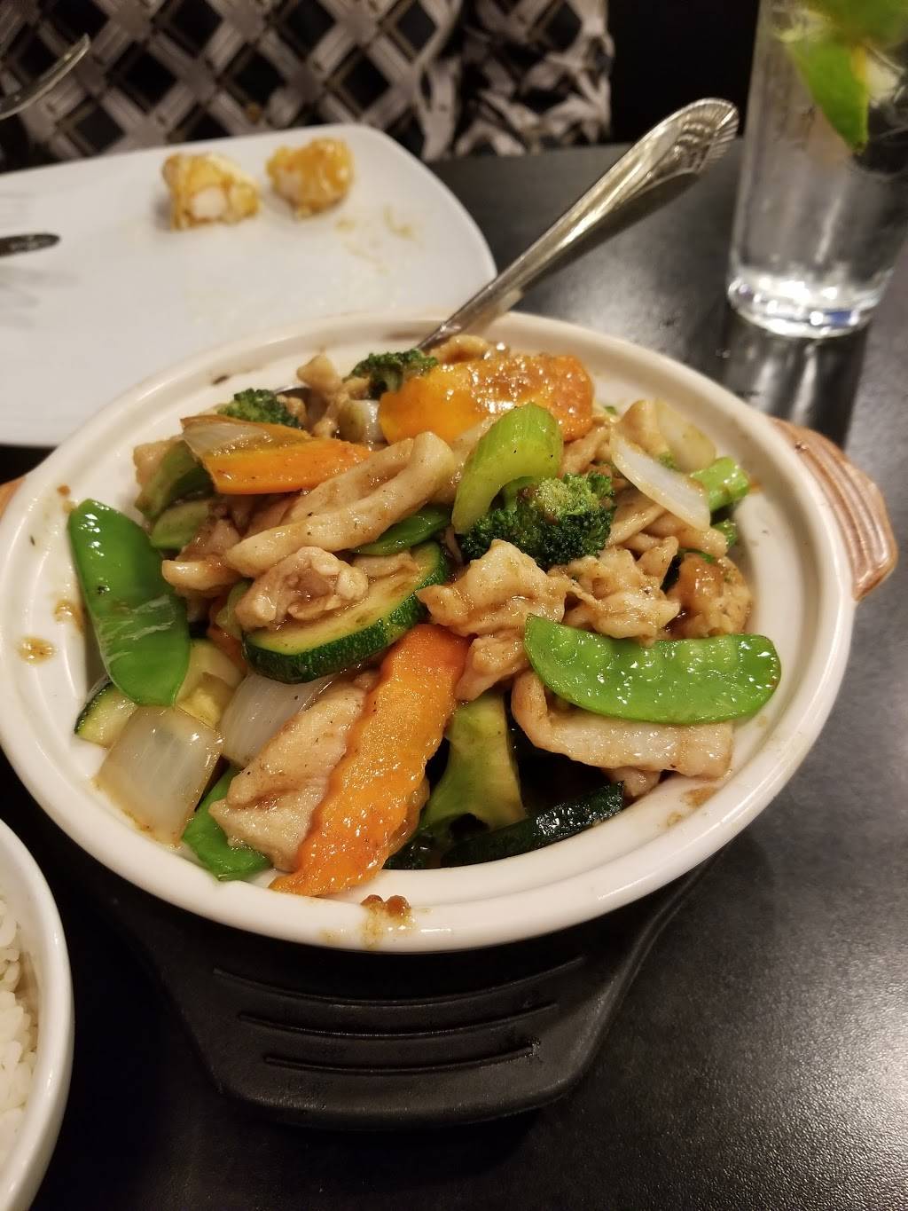 Rice Pot Asian Cuisine | restaurant | 4709 Backlick Rd, Annandale, VA 22003, USA | 7033336168 OR +1 703-333-6168