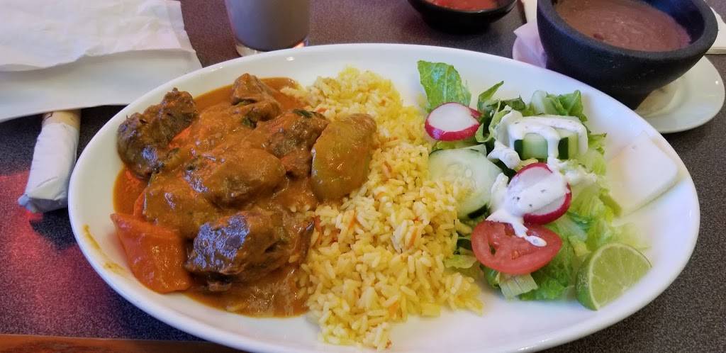 Two Amigos Restaurant | restaurant | 4300 Chantilly Shopping Center #2a, Chantilly, VA 20151, USA | 7039533563 OR +1 703-953-3563