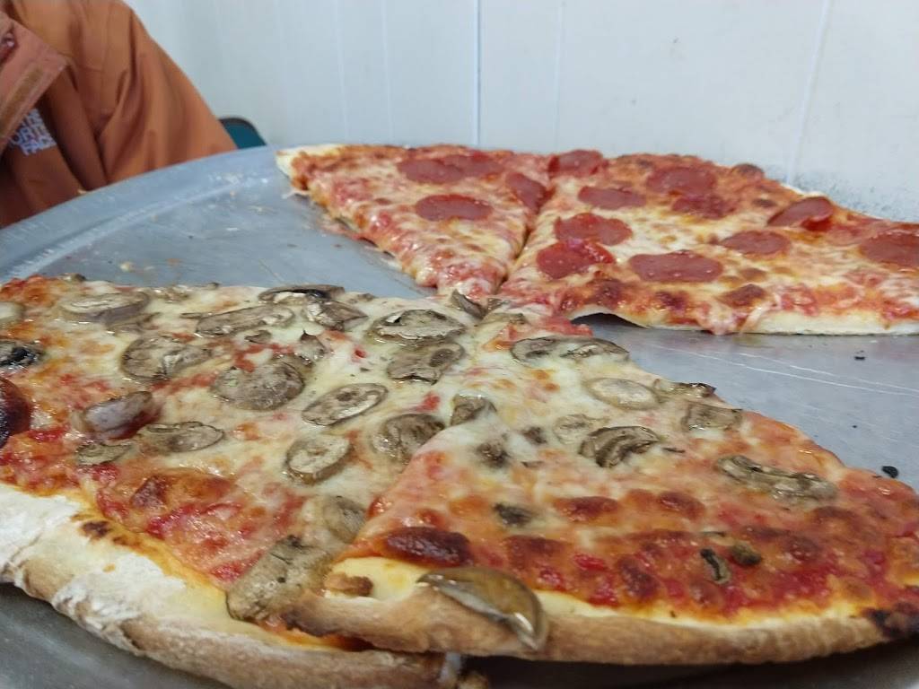 Little Italy | restaurant | 294 Cabot St, Beverly, MA 01915, USA | 9789224704 OR +1 978-922-4704