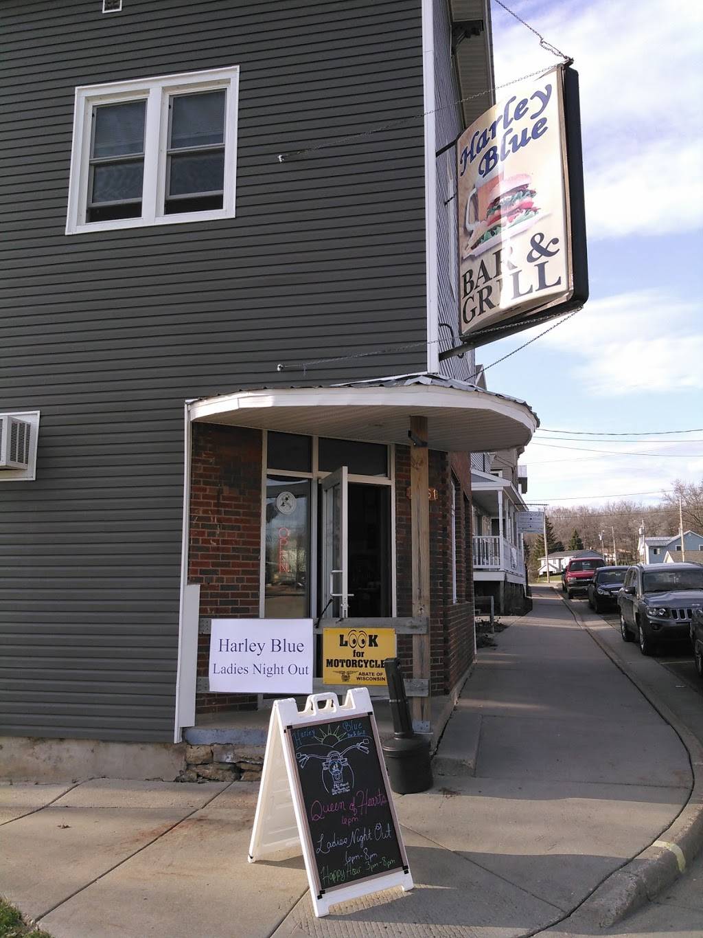 Harley Blue Bar & Grill | restaurant | 2961 Main St, Blue Mounds, WI 53517, USA | 6084373780 OR +1 608-437-3780