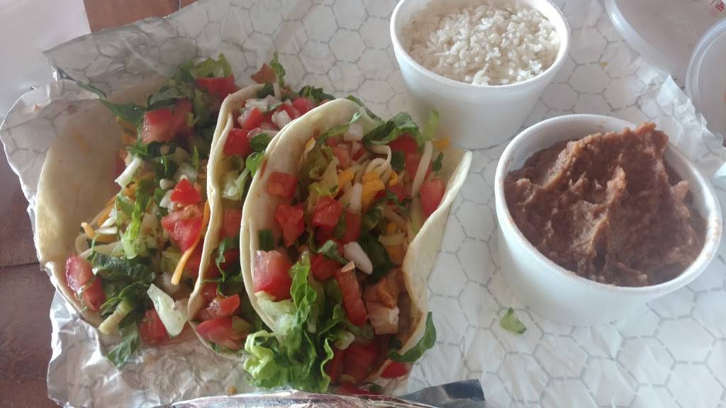 Bullritos Voss | restaurant | 1695 S Voss Rd, Houston, TX 77057, USA | 7137823700 OR +1 713-782-3700