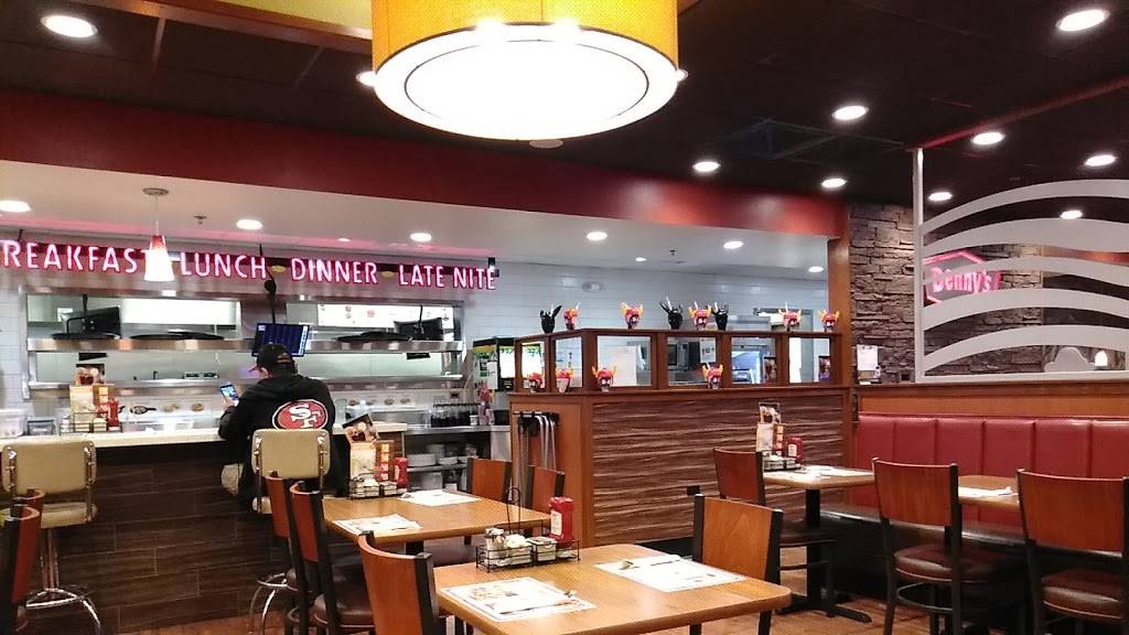 Dennys | restaurant | 1620 Towne Center Lane S.E, Albuquerque, NM 87106, USA | 5052426057 OR +1 505-242-6057