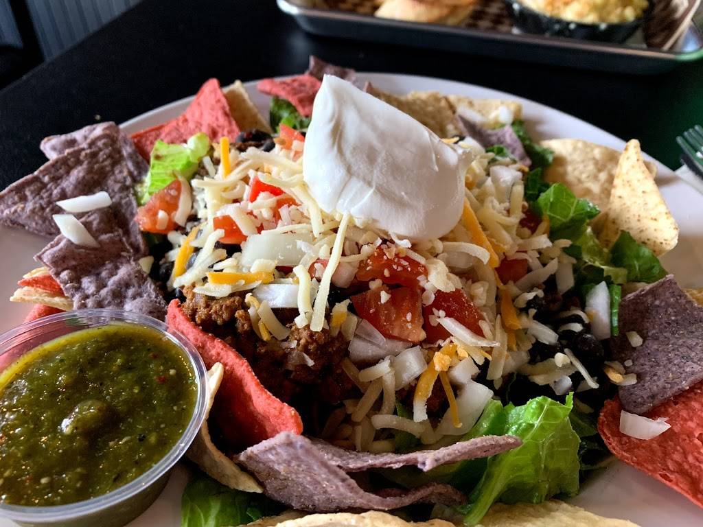 The Dock Sports Bar & Grill | restaurant | 1102 N 34th St, Seattle, WA 98103, USA | 2068298372 OR +1 206-829-8372